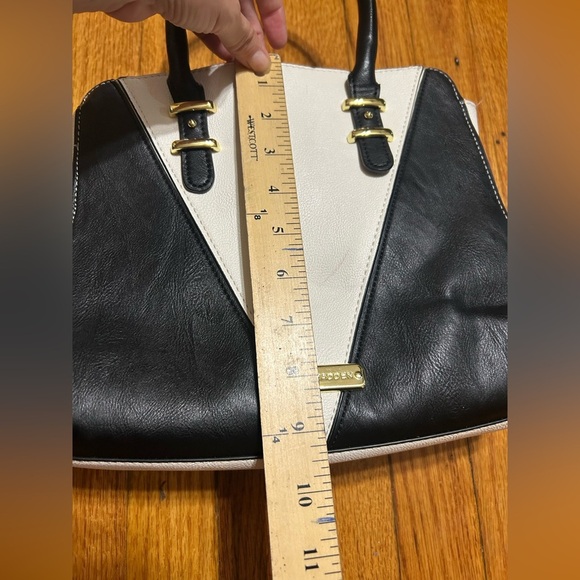 Steve Madden Black and White Purse Handles and Crossbody - Picture 10 of 14